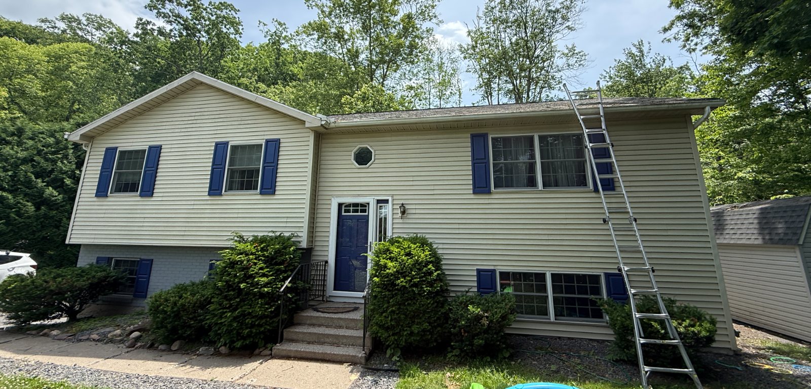 Independent adjuster inspection under way at a residential property in northeastern Pennsylvania